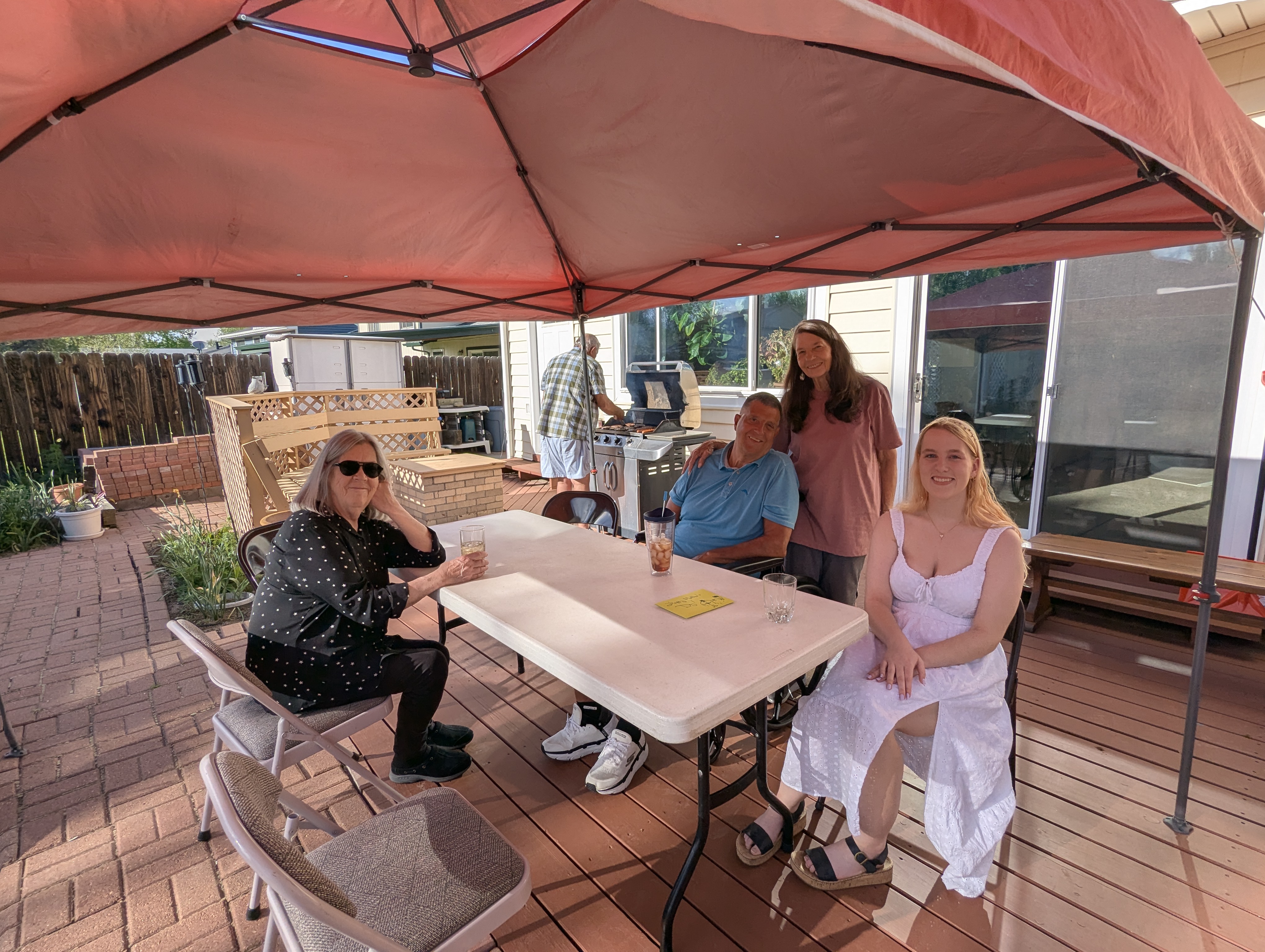 Mother's Day, Linda Sanders, Gwenn Sanders, Dale Nicholls, Madeline Lyon